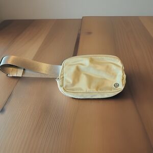 Lululemon beige cream everywhere belt bag waist bag